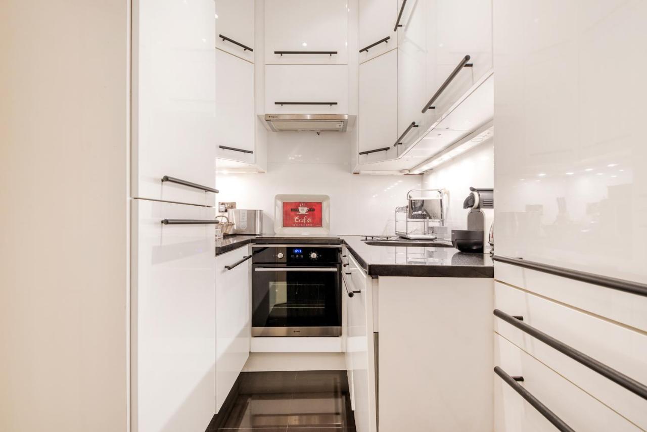 Classy And Spacious One Bedroom Flat In Amazing Location 런던 외부 사진